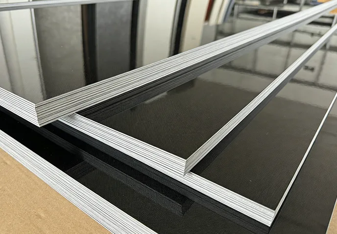 PET 거울 탄소 크리스탈 벽 패널의 특징.